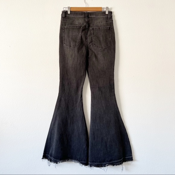 We The Free Irreplaceable Flare Jeans size 29 - Picture 8 of 8